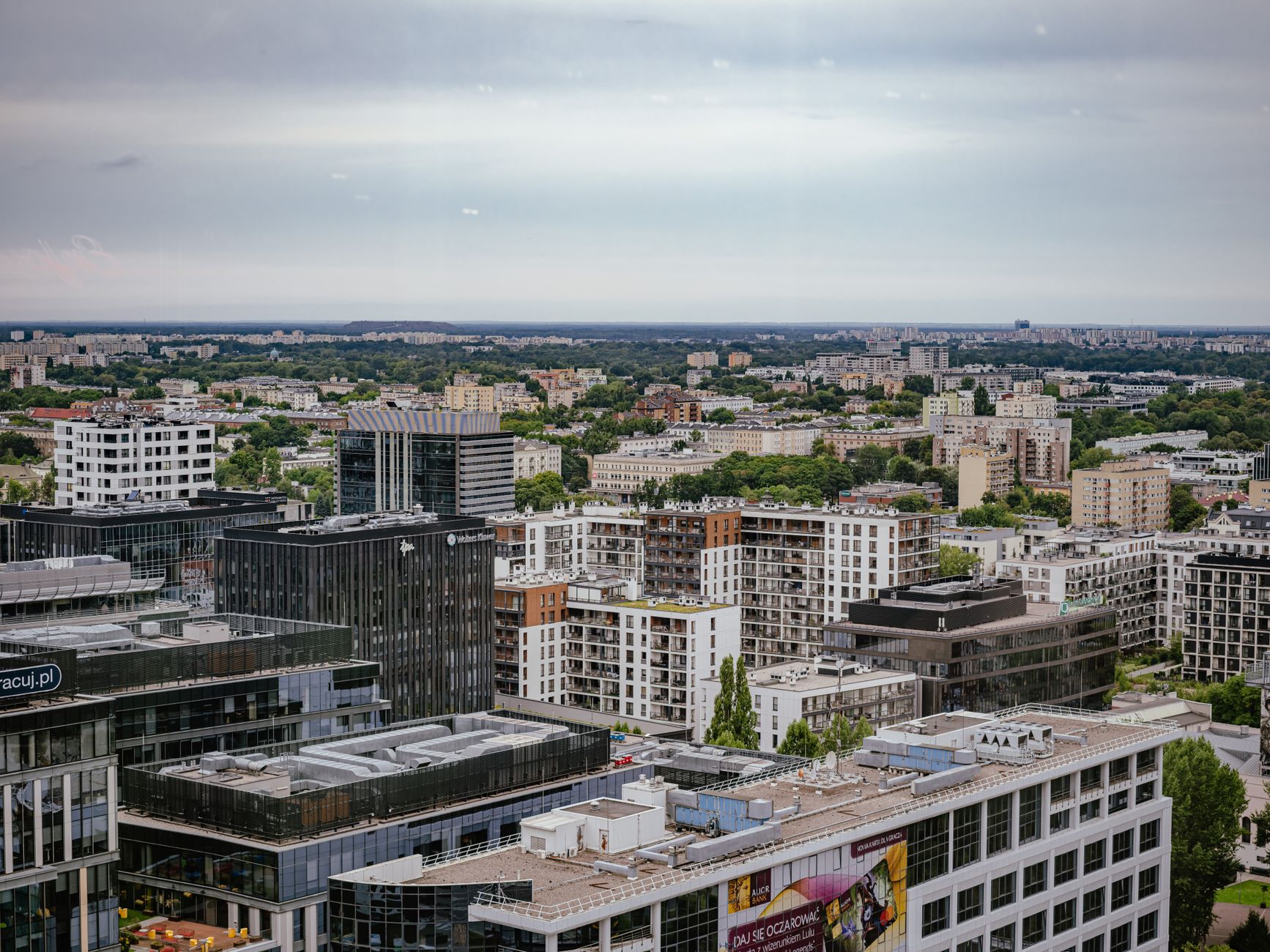 Нерухомість у Варшаві: інвестиції поряд з Україною без міграційних бар'єрів